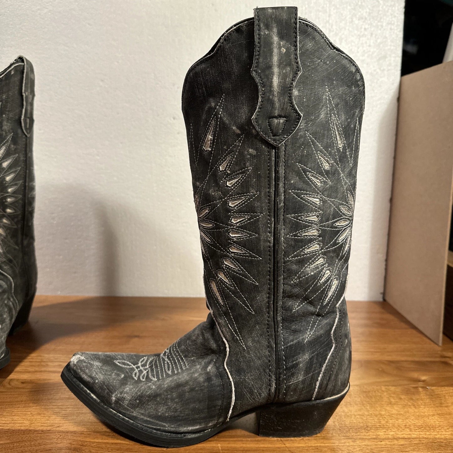 Laredo L52169  Women's Silver Starburst Leather Western Boots - Silver